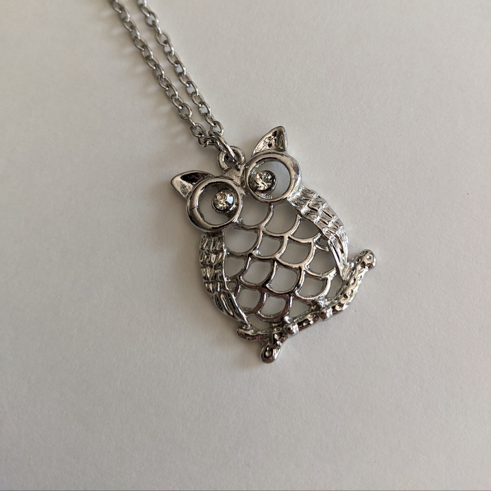 Owl Pendant Necklace, Silver toned